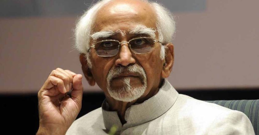 पूर्व राष्ट्रपति हामिद अंसारी के बयान पर बवाल: ‘भारतीय लुटेरा था गजनवी’, BJP ने कांग्रेस पर हमला बोला