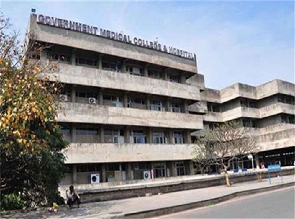 चंडीगढ़ GMCH-32: फॉल हुई छत, मची भगदड़, मरीज और स्टाफ दौड़े इधर-उधर