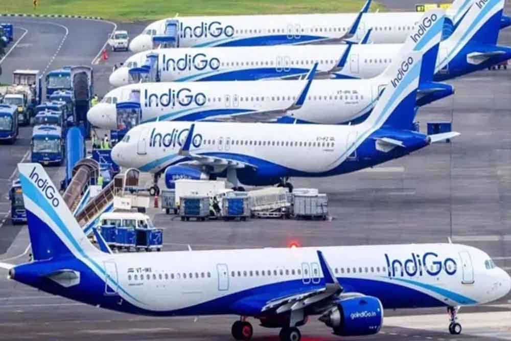 घने कोहरे का असर: वाराणसी–प्रयागराज में उड़ानें प्रभावित, इंडिगो ने यात्रियों के लिए ट्रैवल एडवाइजरी जारी की