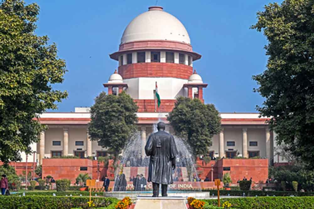 चुनाव आयुक्तों को कानूनी सुरक्षा का मुद्दा: सुप्रीम कोर्ट ने केंद्र और आयोग से मांगा जवाब