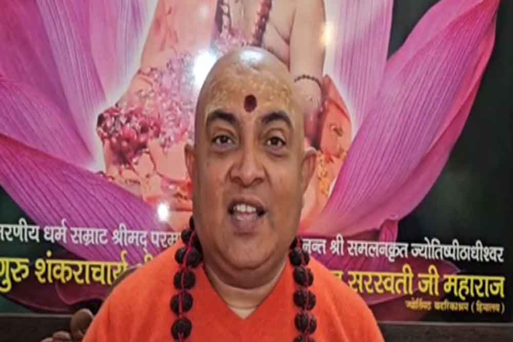 स्वामी जितेंद्रानंद का दावा: अविमुक्तेश्वरानंद सरस्वती शंकराचार्य नहीं, समाज के साथ कर रहे छल