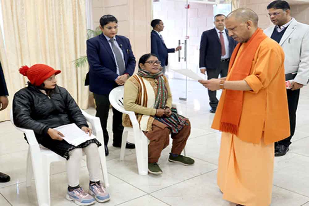 अवैध कब्जों पर योगी सरकार सख्त, भूमाफिया और दबंगों पर जारी रहेगी कठोर कार्रवाई