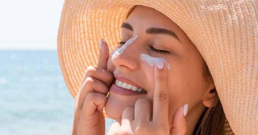 सनस्क्रीन लेने से पहले जान लें ये 3 ज़रूरी बातें, वरना नहीं मिलेगा पूरा स्किन प्रोटेक्शन