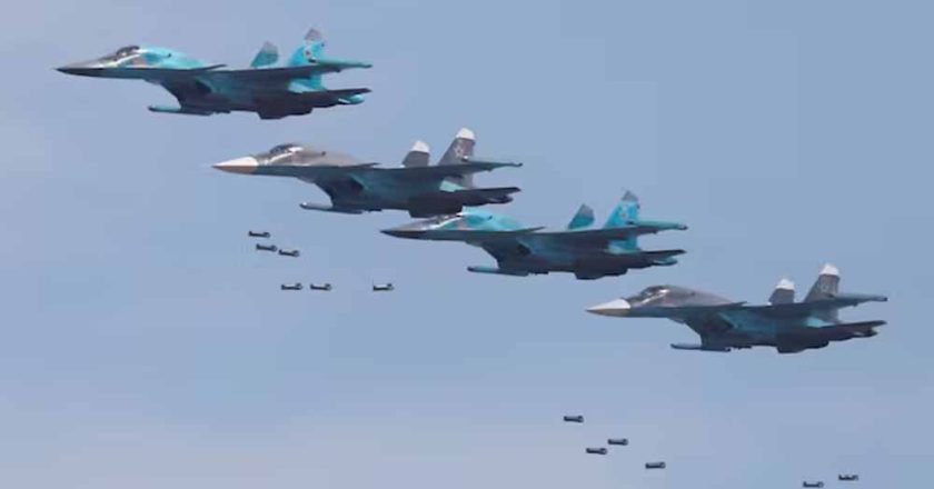 रूस से अमेरिका तक वार करने में सक्षम दुनिया का पहला अंतरमहाद्वीपीय फाइटर जेट Su-34, पुतिन ने किया प्रदर्शन