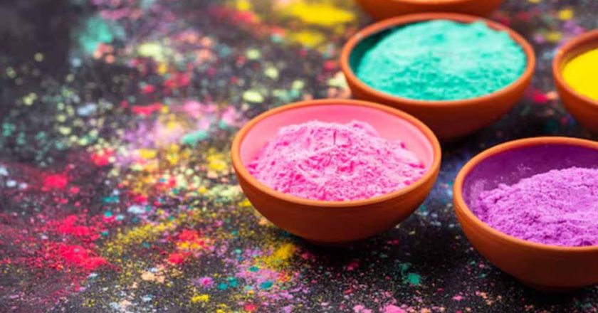 कबीरधाम की महिलाओं की पहल: हर्बल गुलाल से आत्मनिर्भरता की ओर मजबूत कदम