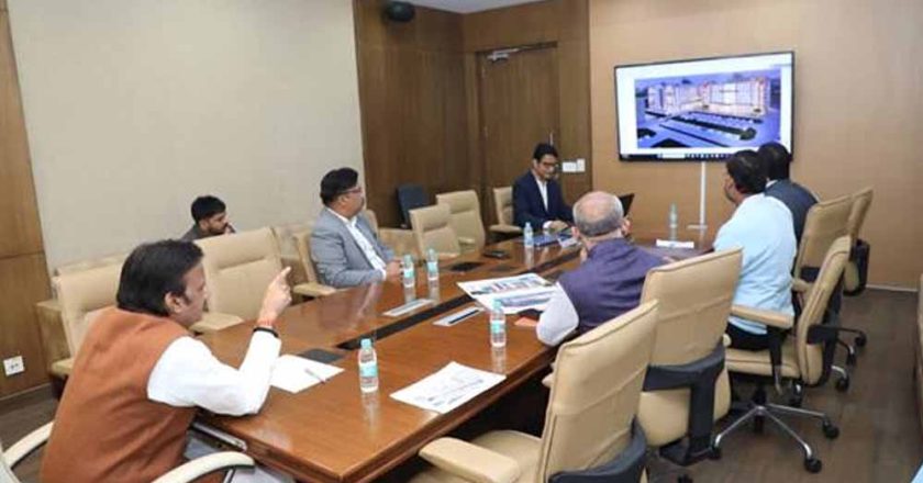 चिकित्सकीय अधोसंरचनात्मक विकास में स्टेट ऑफ़ द आर्ट सुविधाओं को करें शामिल: उप मुख्यमंत्री शुक्ल