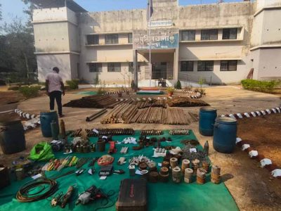 अबूझमाड़ में हथियार फैक्ट्री और विस्फोटक जखीरा बरामद, नक्सलियों के डंप पर बड़ी कार्रवाई