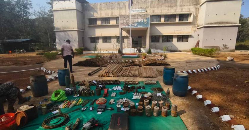 अबूझमाड़ में हथियार फैक्ट्री और विस्फोटक जखीरा बरामद, नक्सलियों के डंप पर बड़ी कार्रवाई