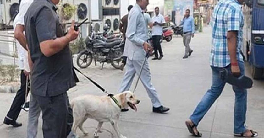 दिल्ली में हड़कंप: 9 स्कूलों को बम से उड़ाने की धमकी, बम स्क्वाड तैनात