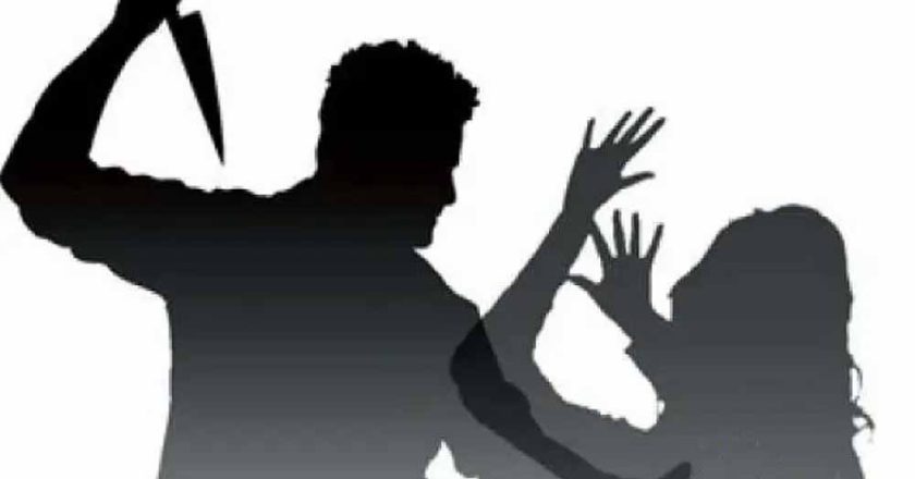 मामूली झगड़े ने लिया खौफनाक मोड़: पत्नी को चाकू से गोदा, मृत समझकर फरार हुआ पति