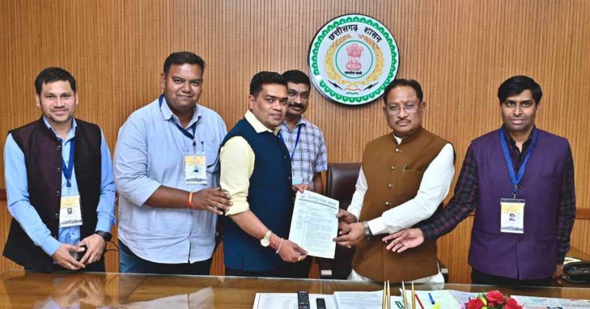 मुख्यमंत्री विष्णुदेव साय से प्रेस क्लब प्रतिनिधिमंडल ने की सौजन्य मुलाकात रंगोत्सव कार्यक्रम में मुख्य अतिथि के रूप में किया आमंत्रित