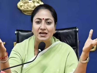 दिल्ली में बेटियों को बड़ा तोहफा, लखपति बनाएगी रेखा गुप्ता सरकार