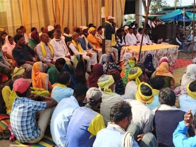 लीलाटोला में शराब दुकान हटाने को लेकर जोरदार धरना प्रदर्शन, ग्रामीणों में आक्रोश