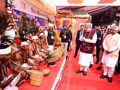 अमित शाह ने देखा बस्तर की जनजातीय विरासत का वैभव, विजेता दलों से मिलकर बढ़ाया उत्साह