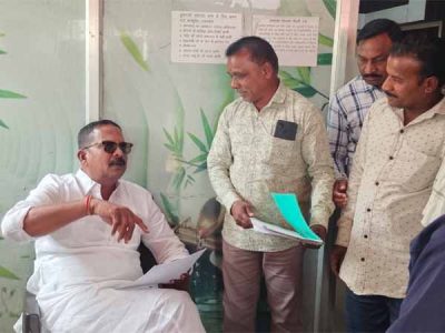 देश के अनोखे और अकेले विधायक, जो हर मंगलवार जनता की समस्याएँ सुनते हैं