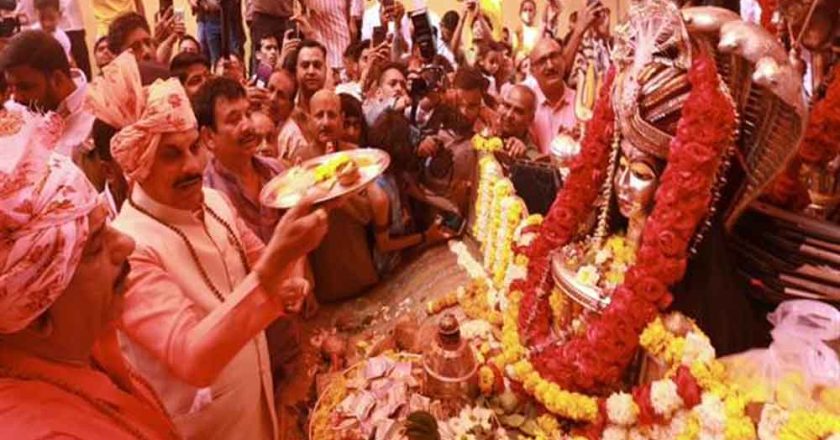 मुख्यमंत्री डॉ. यादव ने भोपाल के प्राचीन बड़वाले महादेव मंदिर पहुंचकर की पूजा-अर्चना