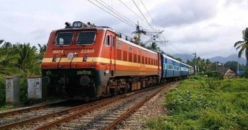 वॉशेबल एप्रन कार्य से रेल यातायात प्रभावित: छत्तीसगढ़ से गुजरने वाली 10 ट्रेनें रद्द, 18 डायवर्ट