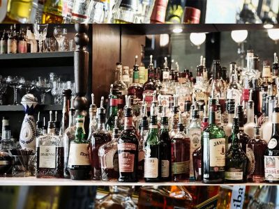 रायपुर एयरपोर्ट पर खुलेगा बार, साय सरकार की नई आबकारी नीति से होटल-रेस्टोरेंट संचालकों को बड़ी राहत