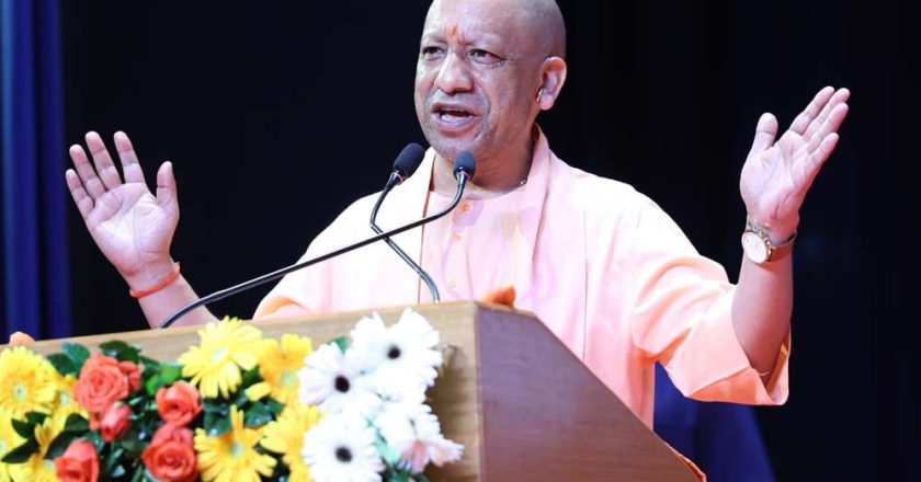 योगी सरकार का कड़ा कदम, संपत्ति छुपाने वाले राज्यकर्मियों का वेतन रोका