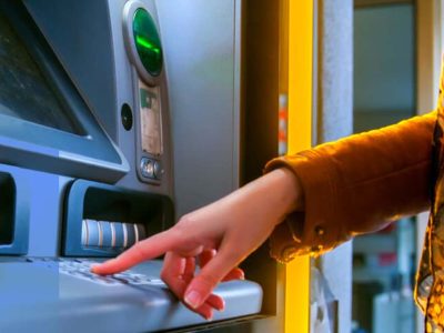 ATM Rule Change: 1 अप्रैल से ATM से पैसे निकालना होगा महंगा, बदल रहे हैं ये अहम नियम