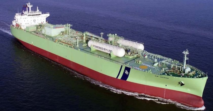 भारत को होर्मुज की जरूरत नहीं! अर्जेंटीना के बाद एक और दोस्त भेजेगा LNG-LPG भरकर जहाजों में