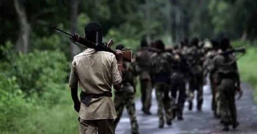 छिपा एक नक्सल लीडर, दूसरा फरार, कई नक्सलियों ने किया सरेंडर… बस आखिरी चोट बाकी