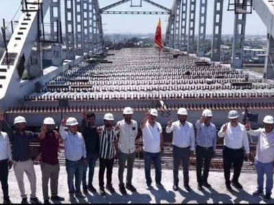 इंदौर में डबल डेकर फ्लाईओवर निर्माण ने पकड़ी रफ्तार, 400 टन ‘बो स्ट्रिंग’ हवा में असेंबल