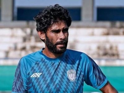 कोच्चि में भारतीय फुटबॉल टीम का अपमन ,टीम के हेड कोच खालिद जमील और खिलाड़ियों को स्टेडियम में घुसने से रोका