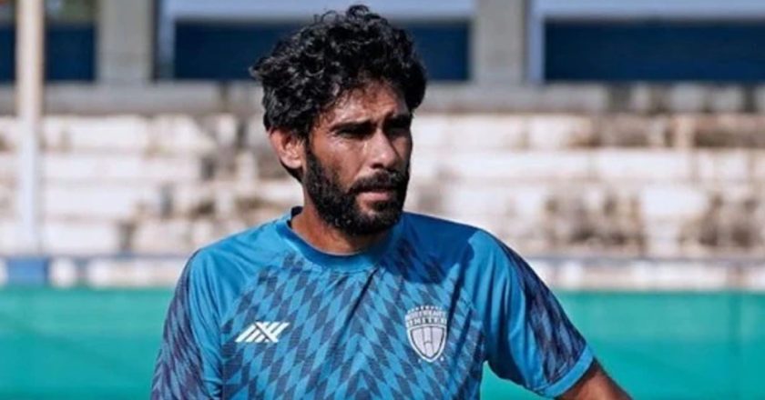 कोच्चि में भारतीय फुटबॉल टीम का अपमन ,टीम के हेड कोच खालिद जमील और खिलाड़ियों को स्टेडियम में घुसने से रोका