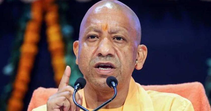 घबराहट में सिलेंडर और ईंधन न खरीदें, CM योगी का संदेश – अफवाहों से बचें, सप्लाई पूरी तरह सामान्य