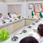 बुनकरों की आय, सम्मान और स्थायित्व सुनिश्चित करना प्राथमिकता: मुख्यमंत्री योगी आदित्यनाथ