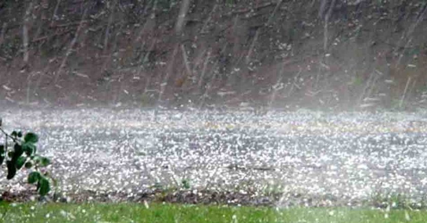 यूपी के 35 जिलों में बारिश और ओले की चेतावनी, 60 किमी की रफ्तार से चलेंगी हवाएं