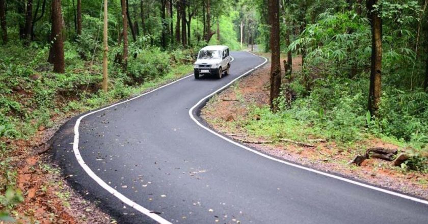 रायपुर : बस्तर में बदलाव की नई बयार, माओवाद के साये से निकलकर कोलेंग वनांचल में बदली तस्वीर