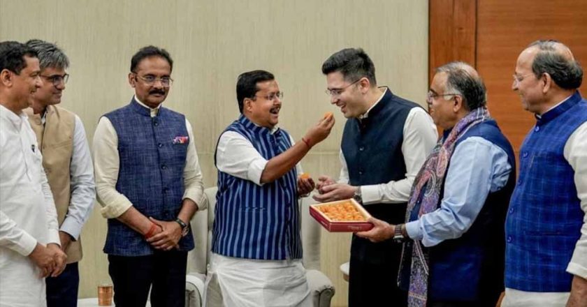 AAP में बड़ा राजनीतिक झटका, राज्यसभा में संख्या घटने से बदला सियासी गणित