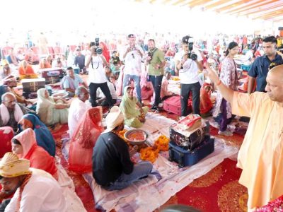 योगी सरकार की पहल से 187 जोड़ों का हुआ सामूहिक विवाह, ‘कन्या विवाह सहायता योजना’ से श्रमिक परिवारों को मिला संबल