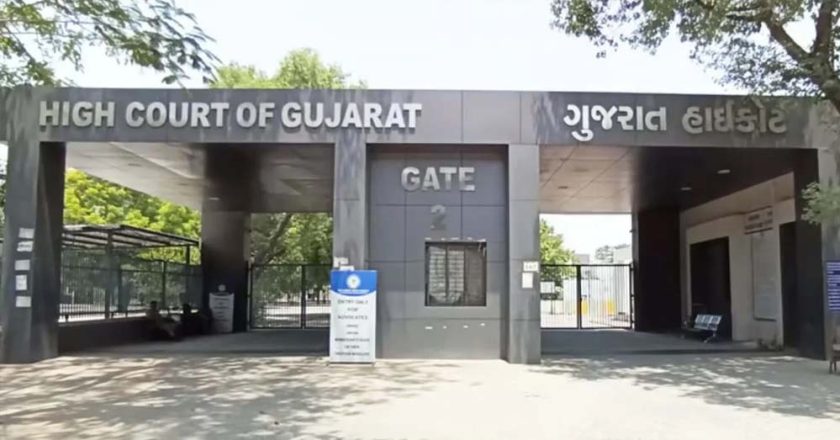 आप एक अनपढ़ आदमी हैं, अपनी शक्तियां भी नहीं जानते