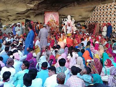 पाकिस्तान में जुटे 3 लाख हिंदू, हिंगलाज मंदिर में मनाया गया उत्सव; जानें इसका इतिहास