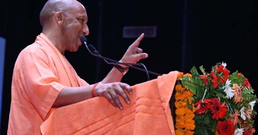 महिला विरोधी हैं कांग्रेस व सपा के कारनामे : मुख्यमंत्री