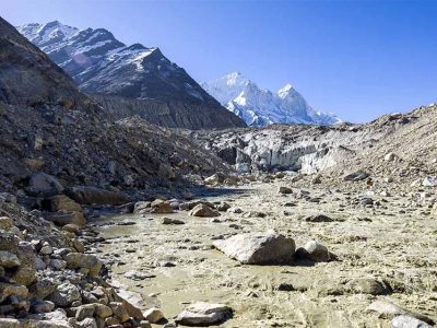 बढ़ती गर्मी और पिघलते पहाड़, हिमालय के ग्लेशियर संकट में; 50 करोड़ आबादी को खतरा