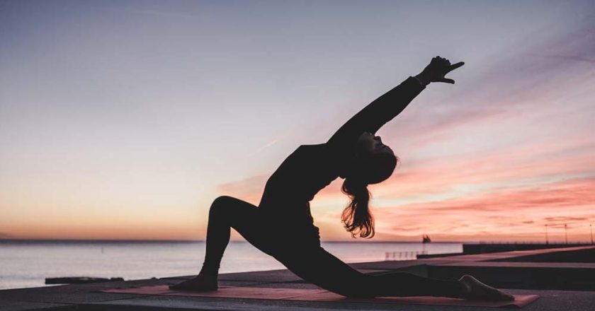 पीरियड्स के दर्द और तनाव से राहत दिलाने वाले योगासन, आयुष मंत्रालय की सलाह