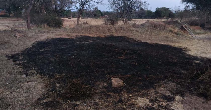 आग का कहर किसान की फसल जलकर खाक