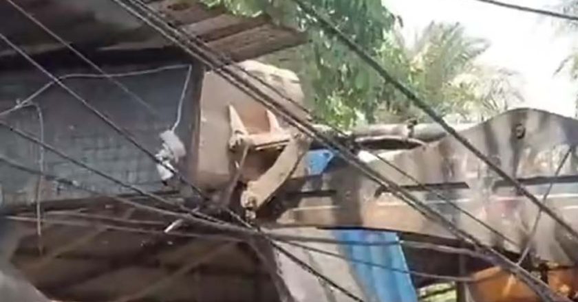 भोपाल में बड़ा तालाब के किनारे चला बुलडोजर, 9 दुकानों को किया जमींदोज, 347 पर होगी कार्रवाई