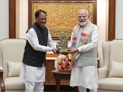 बस्तर 2.0 की शुरुआत: मुख्यमंत्री साय ने पीएम मोदी को दिया आमंत्रण, विकास का ब्लूप्रिंट सौंपा