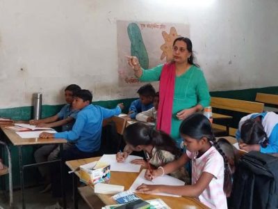 जबलपुर की शिक्षिका मंजू जायसवाल का अनोखा प्रयोग, चित्रों के जरिए बच्चों को सिखा रही हैं गणित, 95% रिजल्ट