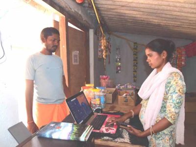 दूरस्थ गांवों तक बैंकिंग सुविधाएं पहुंचाकर बदलाव ला रही हैं रिंगो कश्यप
