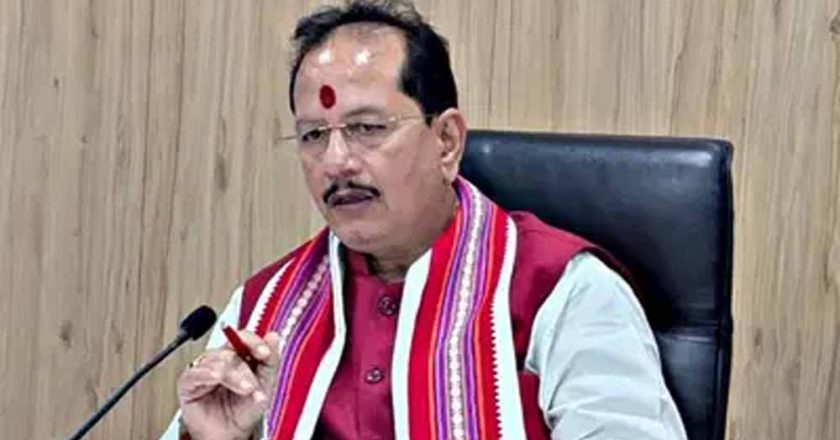विजय सिन्हा का बयान—’सीएम पद की दौड़ में नहीं, NDA में सभी नेता बराबर’