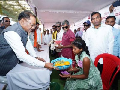 सुकमा की बेटी लावण्या को मिली नई मुस्कान, मुख्यमंत्री ने दिया आशीर्वाद