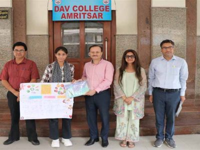 स्वास्थ्य जागरूकता का संदेश: DAV कॉलेज में पोस्टर प्रतियोगिता ने खींचा सबका ध्यान