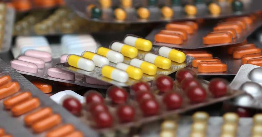 5 रुपए की पैरासिटामॉल कई गुना महंगी, इंदौर हाईकोर्ट ने मांगा जवाब