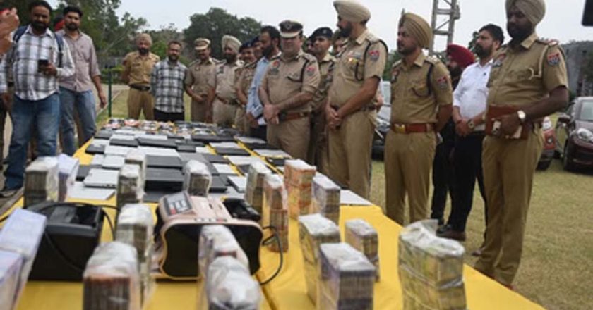 लुधियाना में अंतरराष्ट्रीय साइबर ठग गिरोह का भंडाफोड़, 132 आरोपी गिरफ्तार; करोड़ों की नकदी बरामद